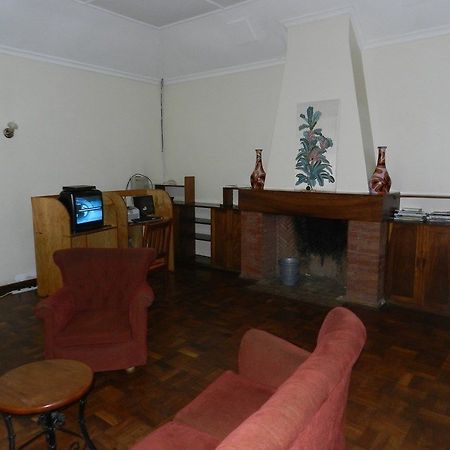 Hibiscus Guest House Найроби Экстерьер фото