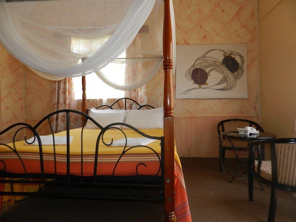 Hibiscus Guest House Найроби Экстерьер фото